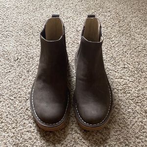 L.L. Bean Brown Leather Ankle Boots 7.5